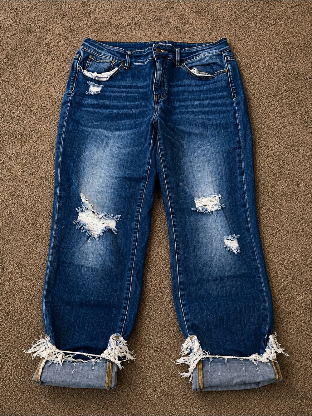 Judy Blue Distressed Straight Leg Jeans in Medium Blue